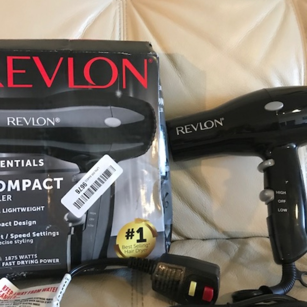 Revlon compact portable hairdryer NEW